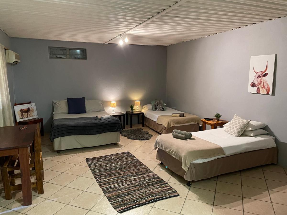 Kololo Guesthouse Катима-Мулило Экстерьер фото