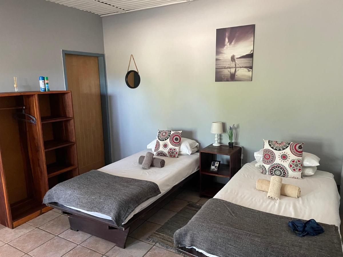 Kololo Guesthouse Катима-Мулило Экстерьер фото